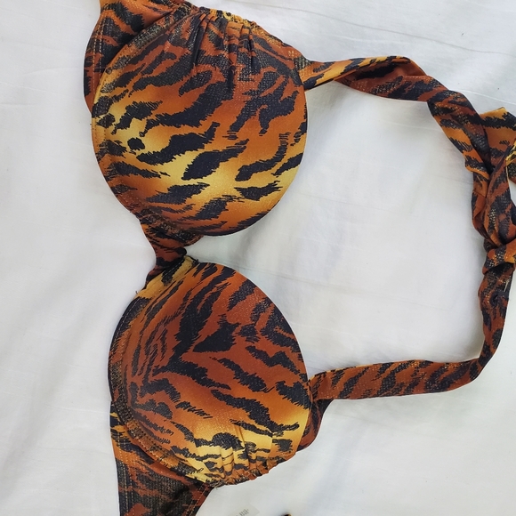 Victoria's Secret Swim Bombshell Tiger Print Shimmer Bikini Top & Bottom 34A XS - Picture 7 of 16